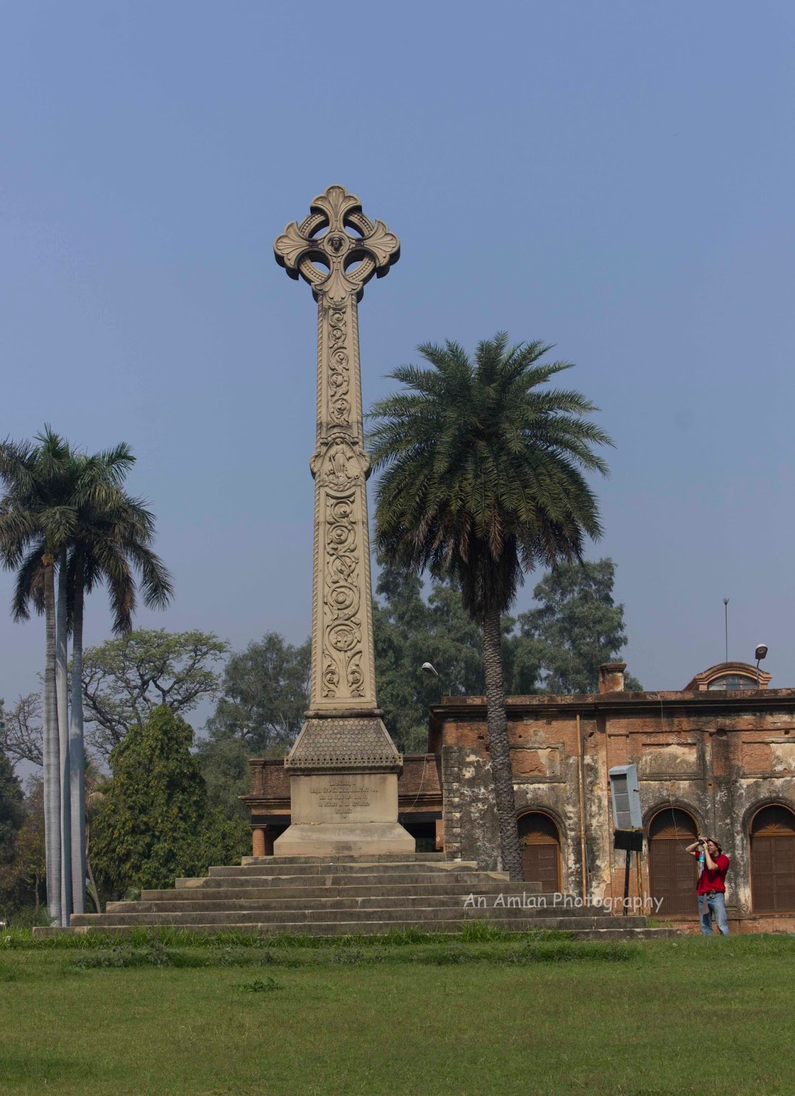 adc3f-memorial2bpillar2bof2bhenry2blawrence1