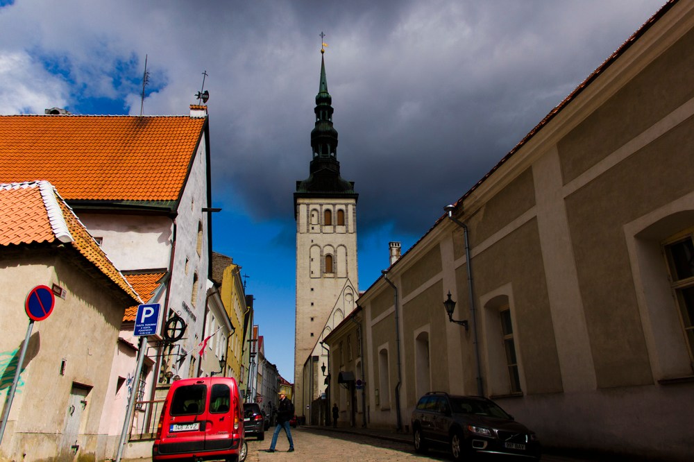 bcbe2-street2bof2btallinn2bold2btown