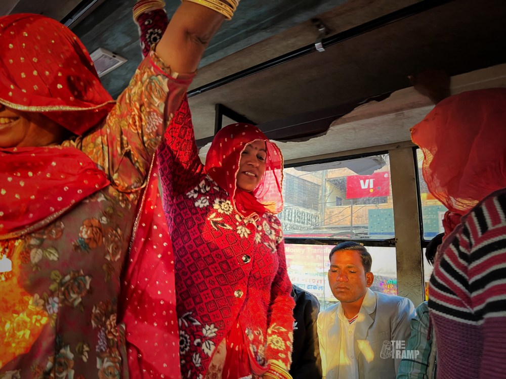 Life inside a local bus, Jodhpur